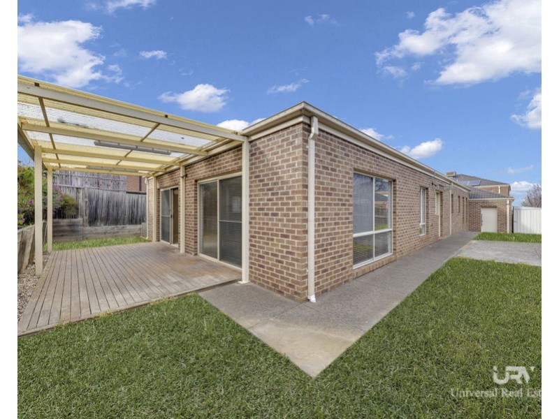 3 Hibernia Place, Craigieburn VIC 3064