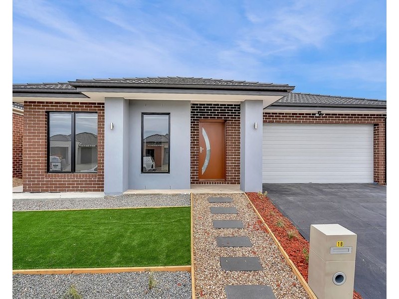 18 Oasis Avenue, Mickleham VIC 3064