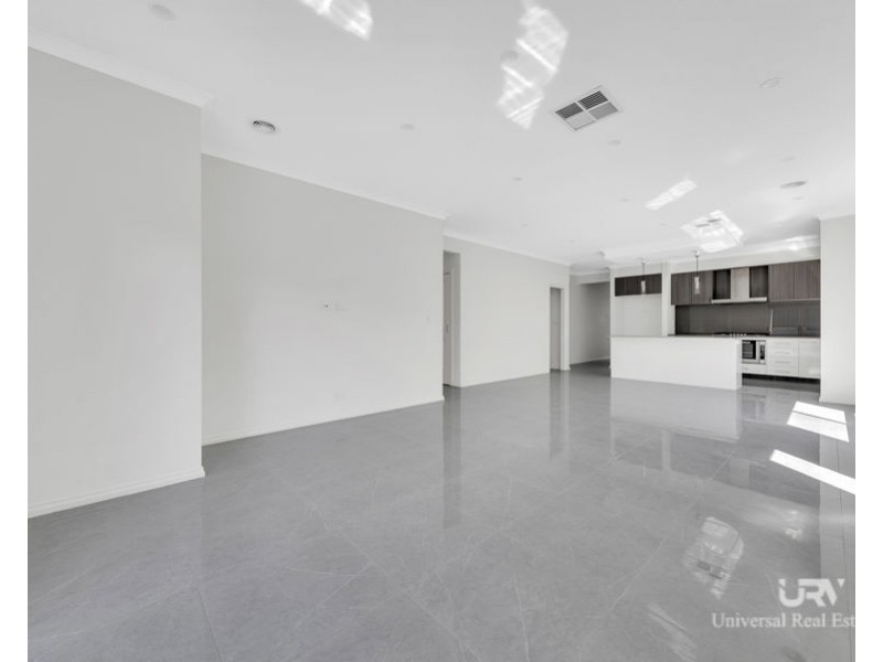 14 Gundagai Circuit, Kalkallo VIC 3064