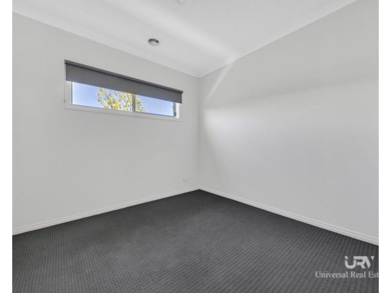 14 Gundagai Circuit, Kalkallo VIC 3064