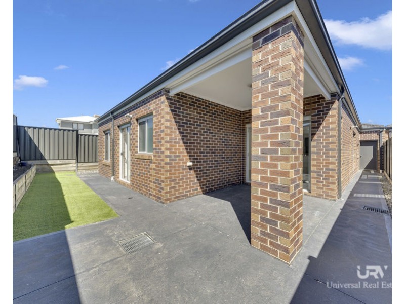 14 Gundagai Circuit, Kalkallo VIC 3064