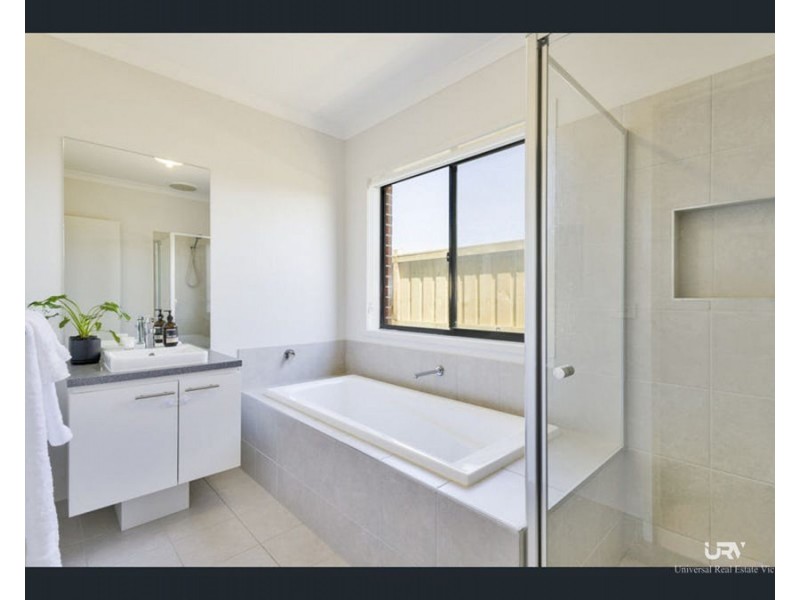 6 Leila Street, Werribee VIC 3030