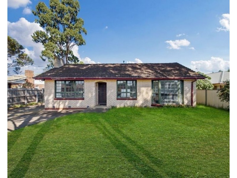 14 Toolern Street, Melton South VIC 3338