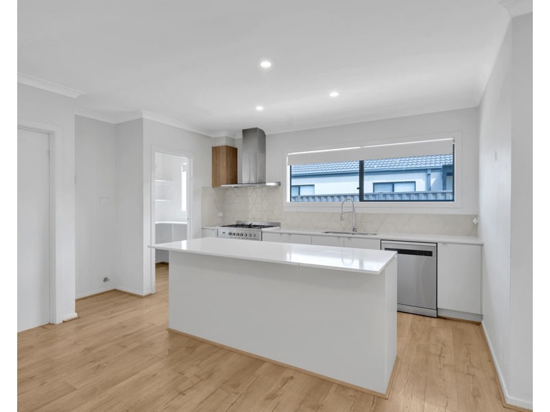 11 Flame Rd, Kalkallo VIC 3064