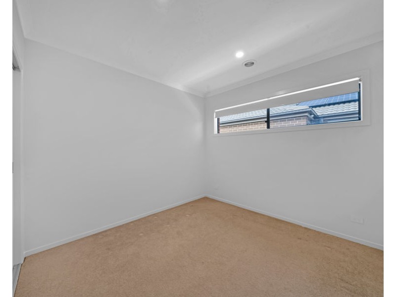 11 Flame Rd, Kalkallo VIC 3064
