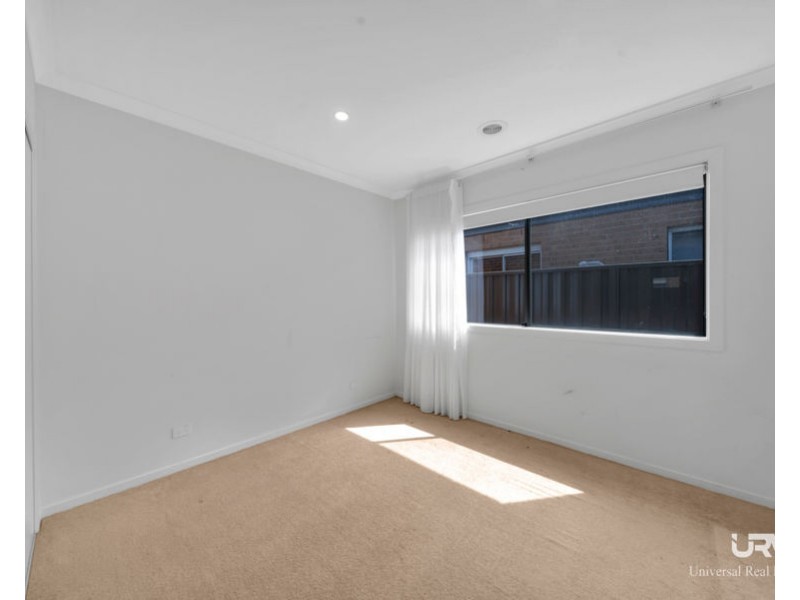 11 Flame Rd, Kalkallo VIC 3064