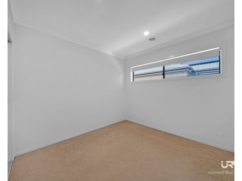 11 Flame Rd, Kalkallo VIC 3064