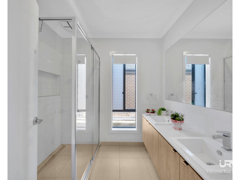 11 Flame Rd, Kalkallo VIC 3064