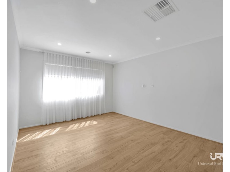11 Flame Rd, Kalkallo VIC 3064