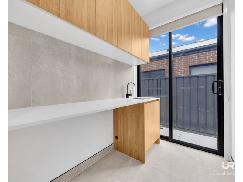 17 Shelly Street, Donnybrook VIC 3064