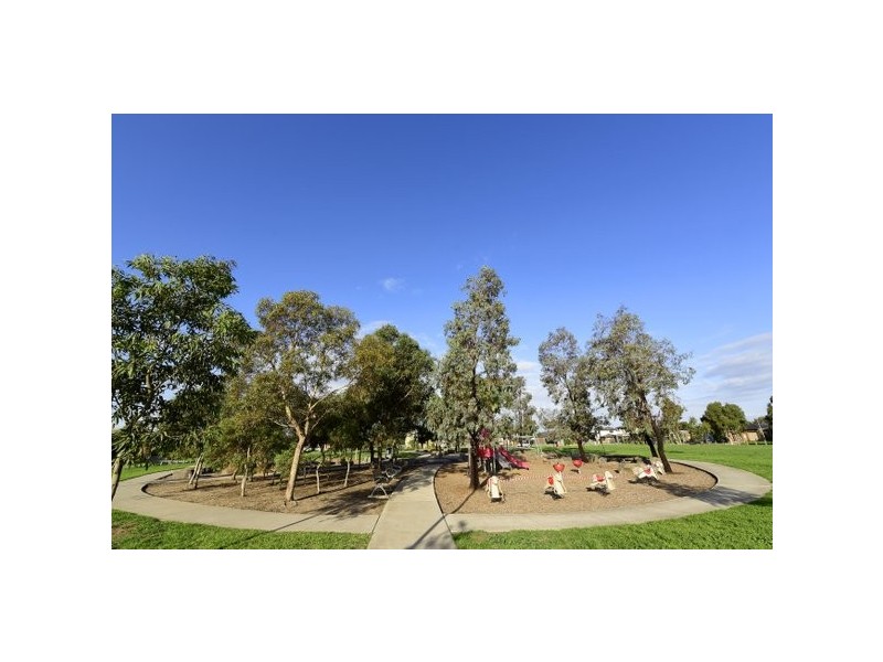 23 Ashgrove Drive, Deer Park VIC 3023