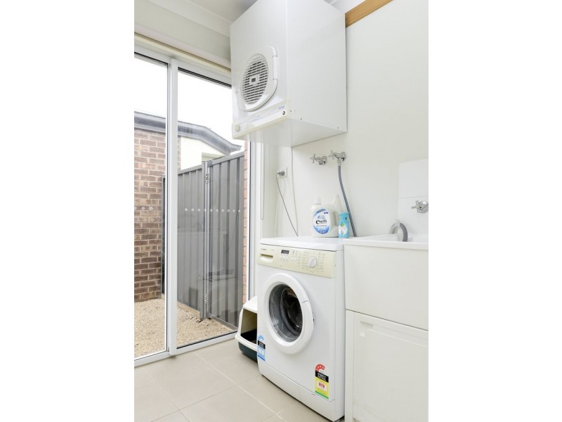 23 Ashgrove Drive, Deer Park VIC 3023