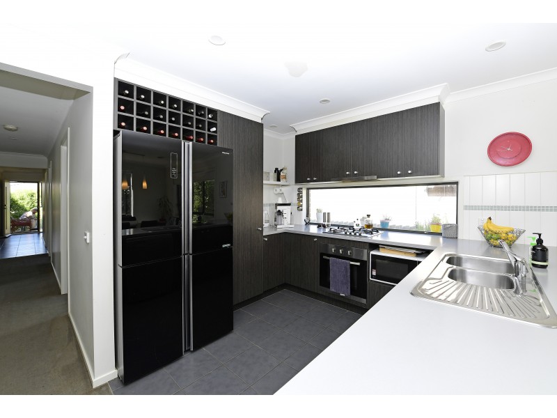 27 Hatfield Place, Deer Park VIC 3023