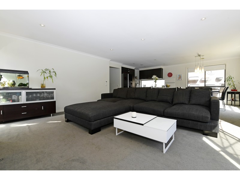 27 Hatfield Place, Deer Park VIC 3023