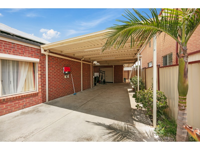 13 Keiwa Place, Taylors Hill VIC 3037