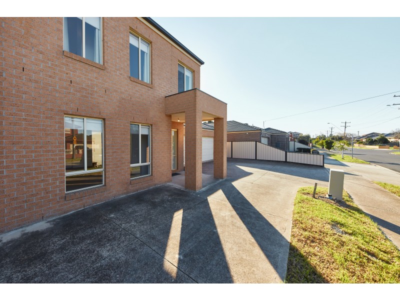 17 Levenia Street, St Albans VIC 3021