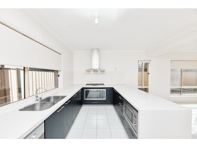 17 Levenia Street, St Albans VIC 3021