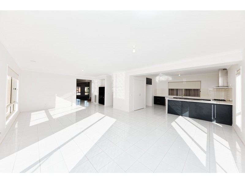 17 Levenia Street, St Albans VIC 3021