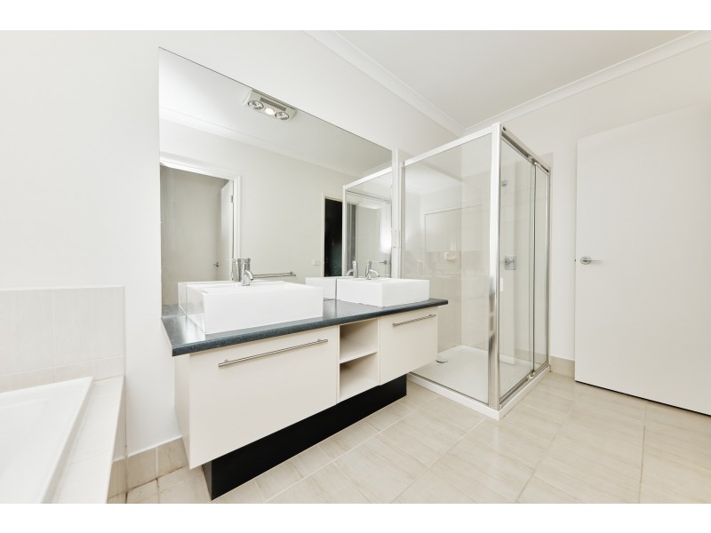 17 Levenia Street, St Albans VIC 3021