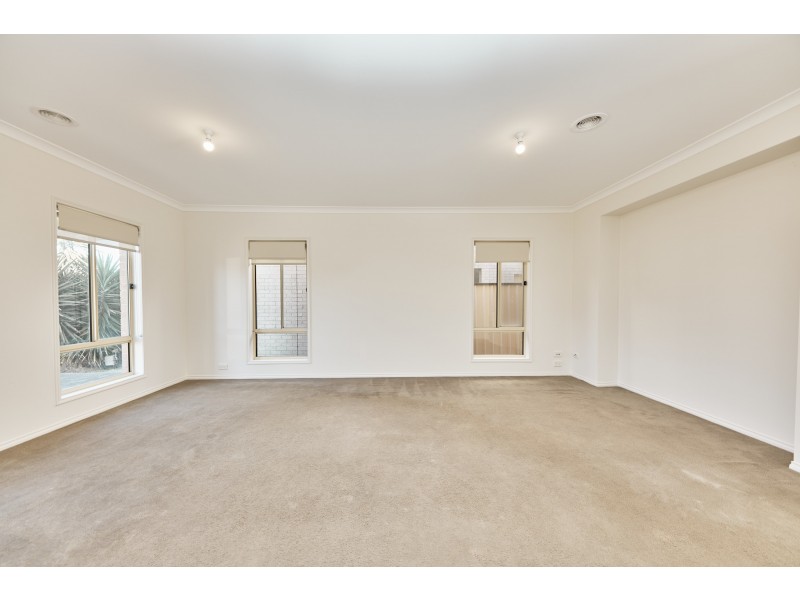 17 Levenia Street, St Albans VIC 3021