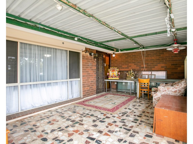 58 Main Road East, St Albans VIC 3021