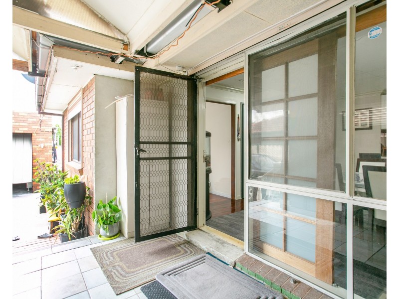 58 Main Road East, St Albans VIC 3021