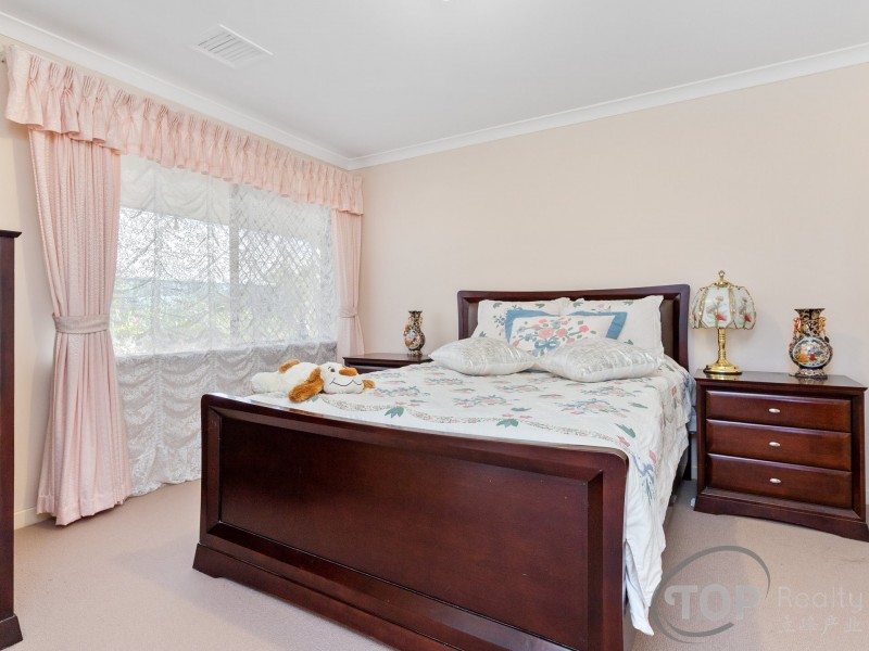 1 Tippett Ct, Willetton WA 6155