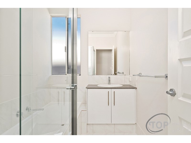 78E Arkwell St, Willagee WA 6156