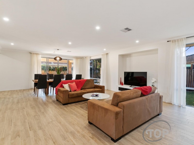 15 Gransmoor Way, Willetton WA 6155