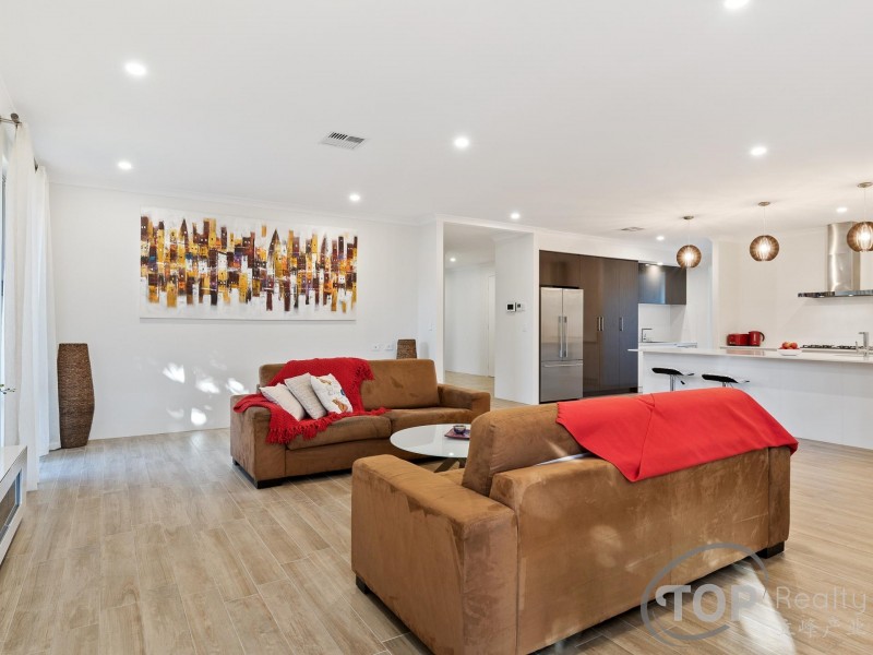 15 Gransmoor Way, Willetton WA 6155