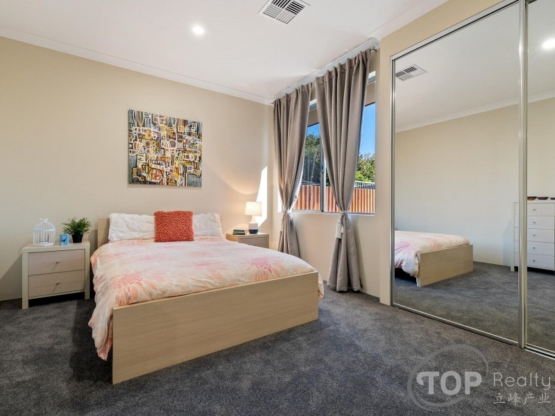 15 Gransmoor Way, Willetton WA 6155