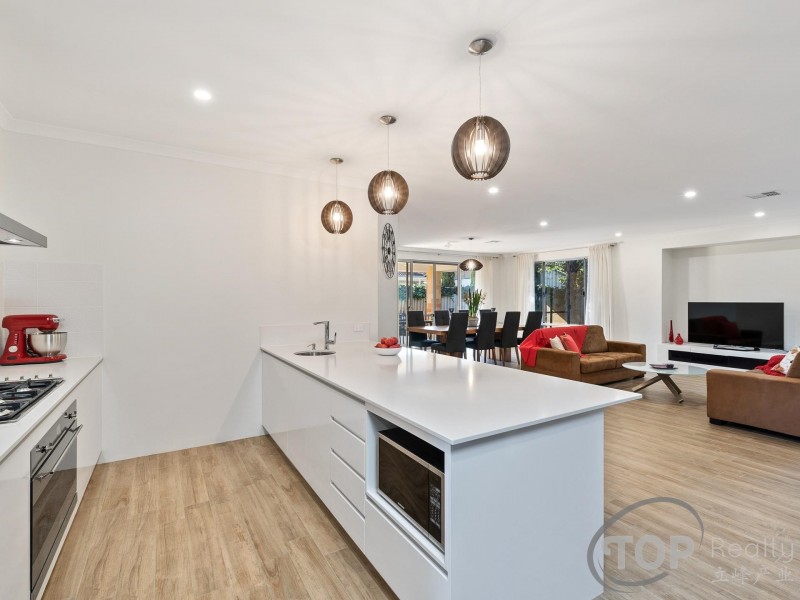 15 Gransmoor Way, Willetton WA 6155