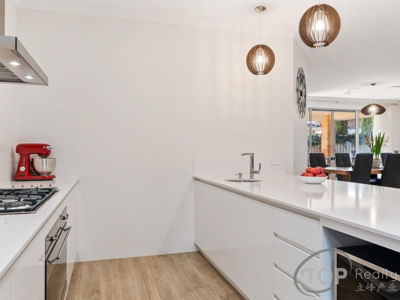 15 Gransmoor Way, Willetton WA 6155