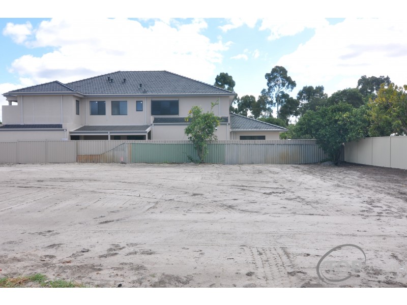 32 Pinetree Gully Rd, Willetton WA 6155