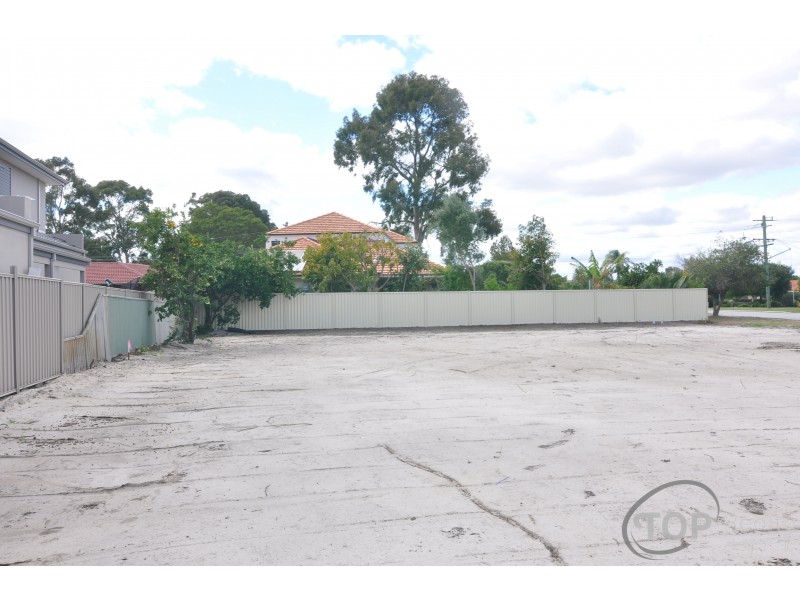 32 Pinetree Gully Rd, Willetton WA 6155