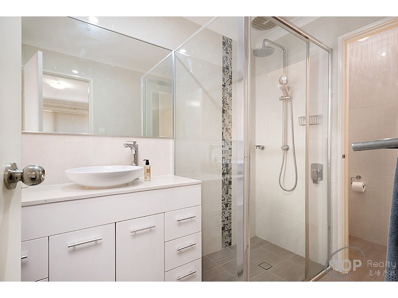5 Greenlea Rise, Leeming WA 6149