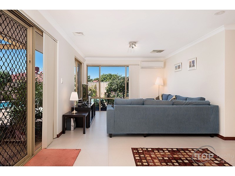 5 Greenlea Rise, Leeming WA 6149