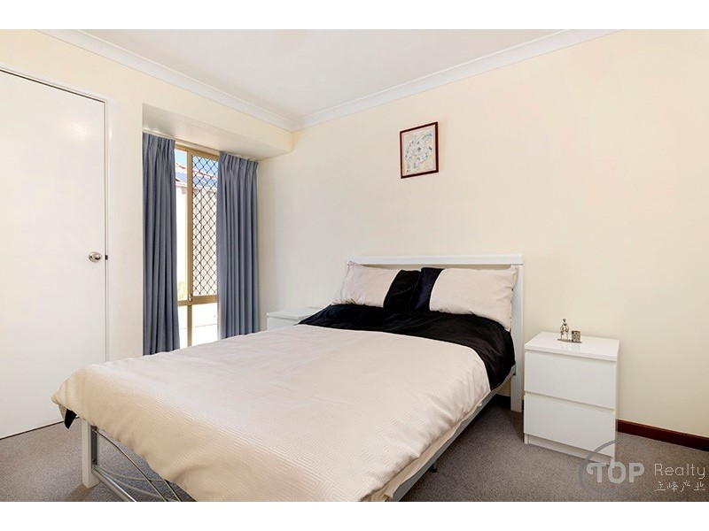 5 Greenlea Rise, Leeming WA 6149