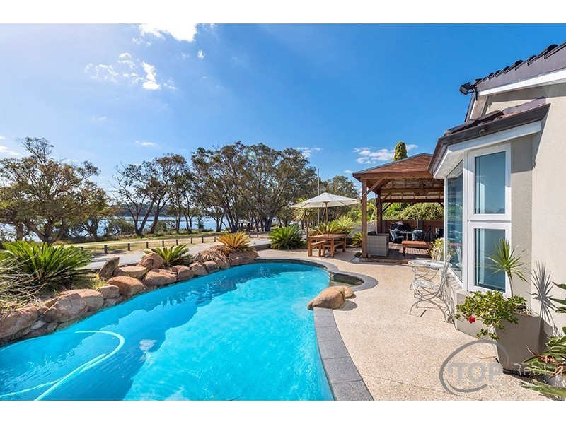 97 Riverton Dr W, Rossmoyne WA 6148