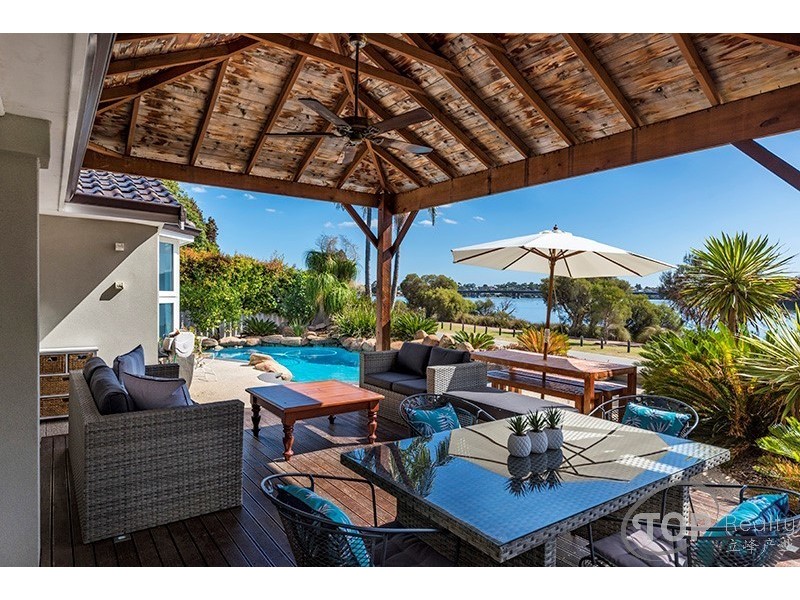 97 Riverton Dr W, Rossmoyne WA 6148