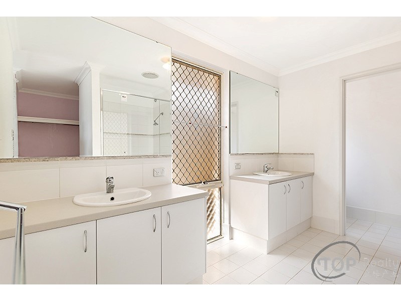 89 Waterfoot Loop, Canning Vale WA 6155