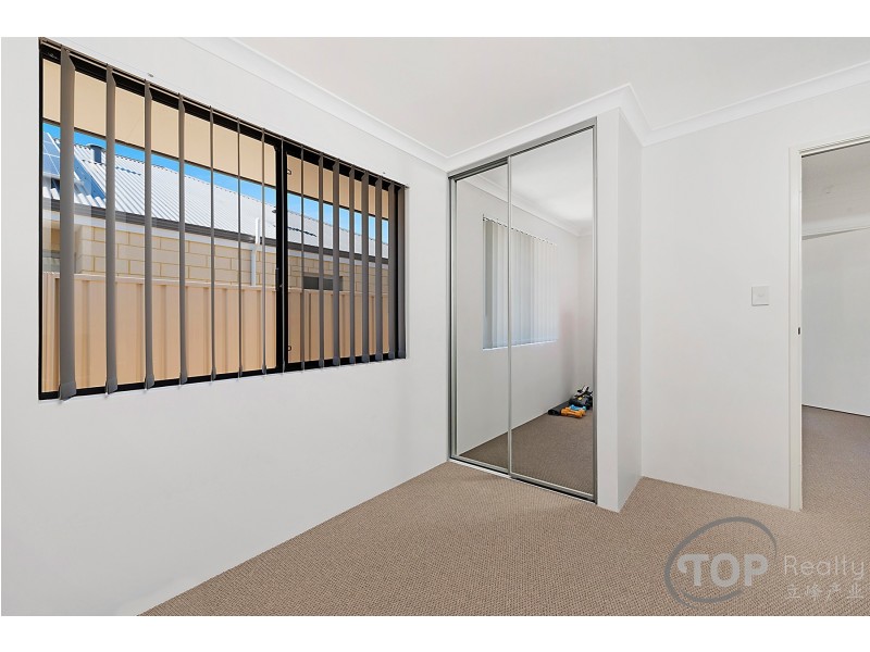 24 Fogarty Loop, Piara Waters WA 6112