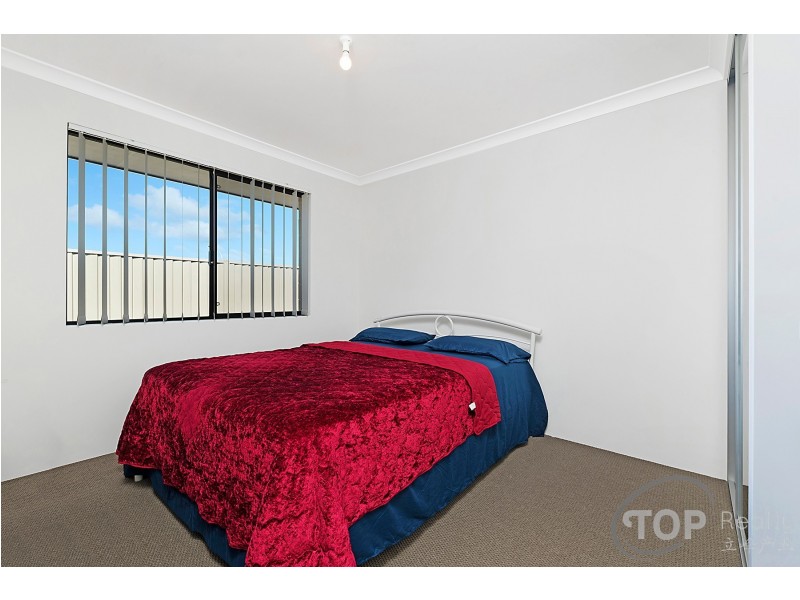 24 Fogarty Loop, Piara Waters WA 6112
