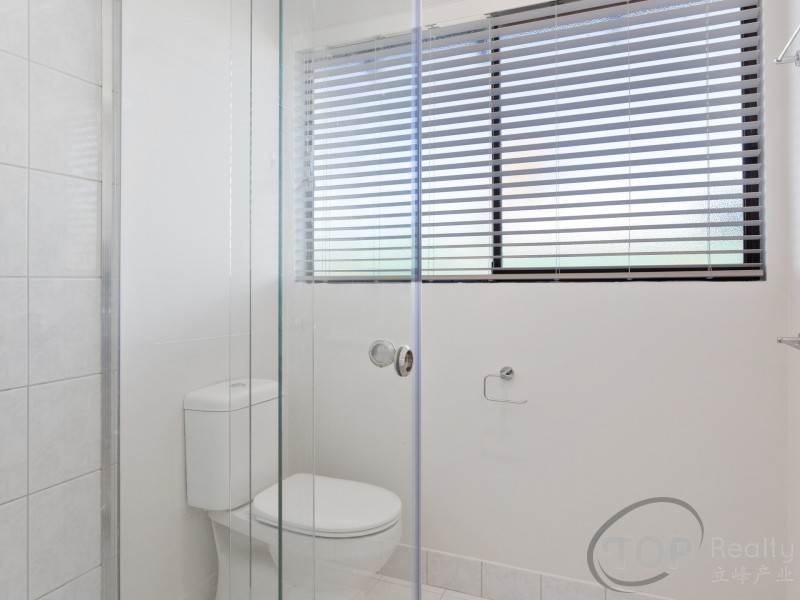 15 Laughton Way, Leeming WA 6149