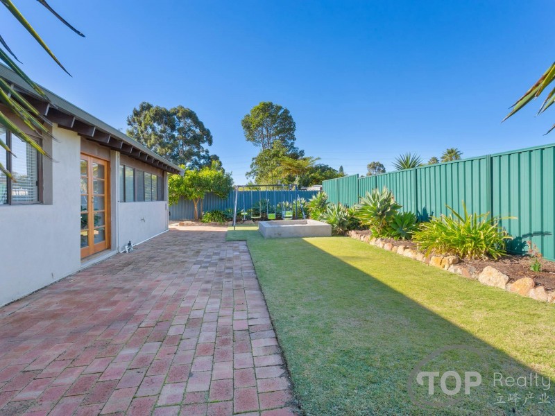 15 Laughton Way, Leeming WA 6149