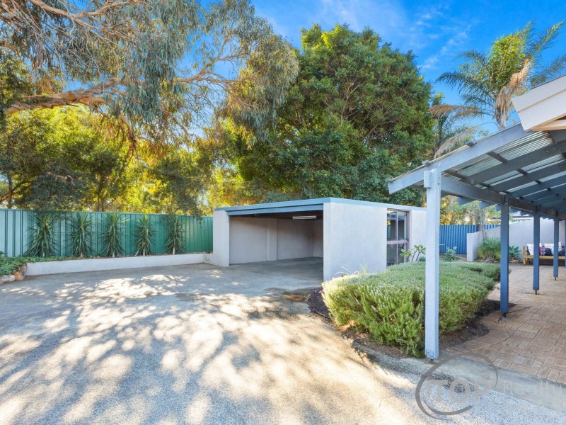 15 Laughton Way, Leeming WA 6149