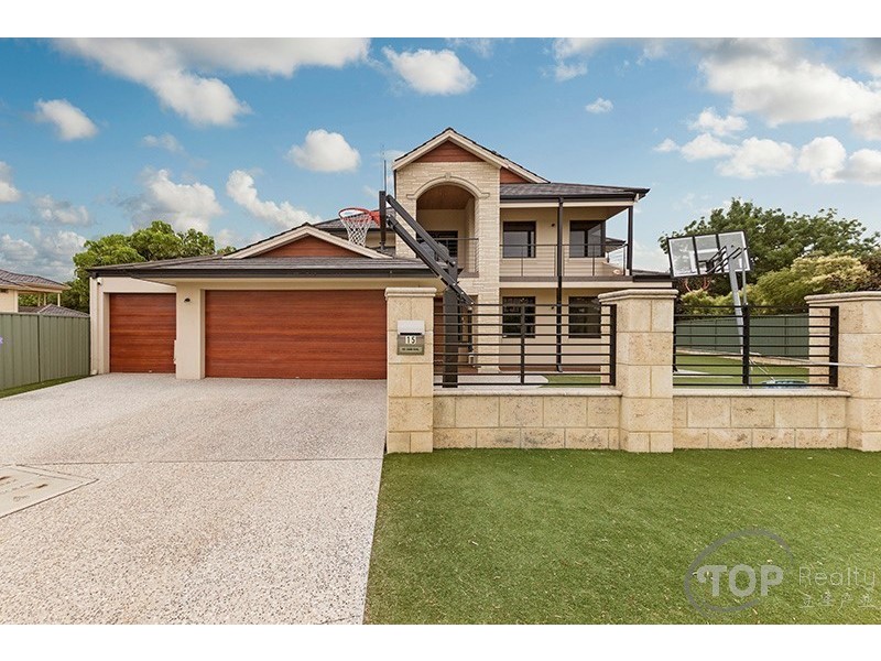 15 Creekview Cl, Rossmoyne WA 6148