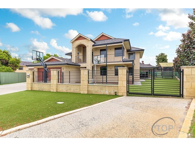 15 Creekview Cl, Rossmoyne WA 6148