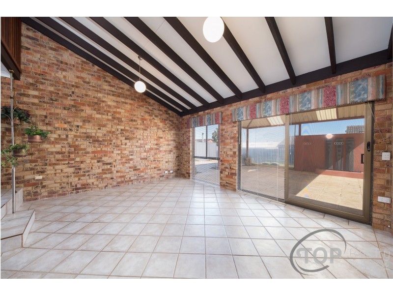 129 Pinetree Gully Rd, Willetton WA 6155