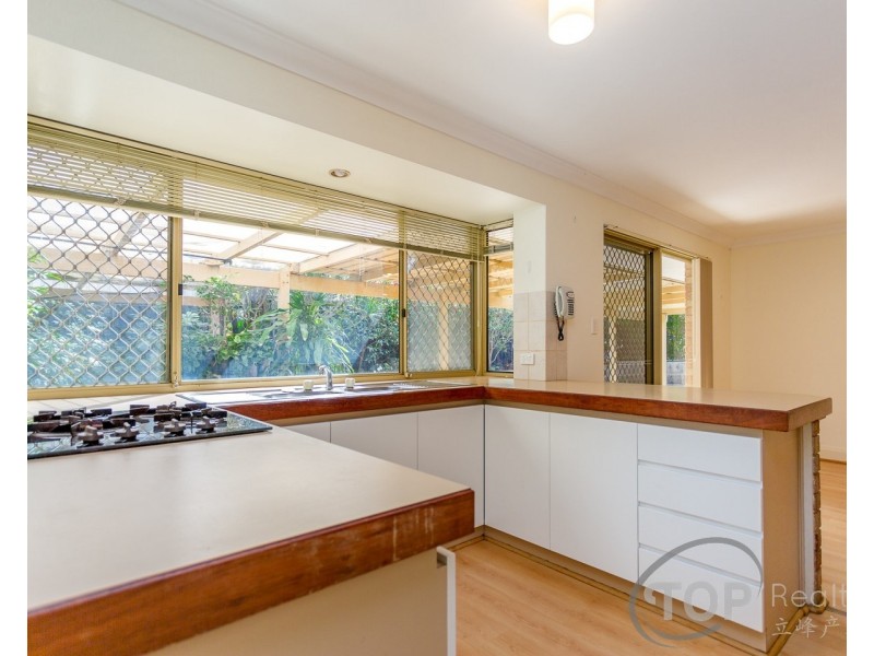 1 Crago Rd, Leeming WA 6149